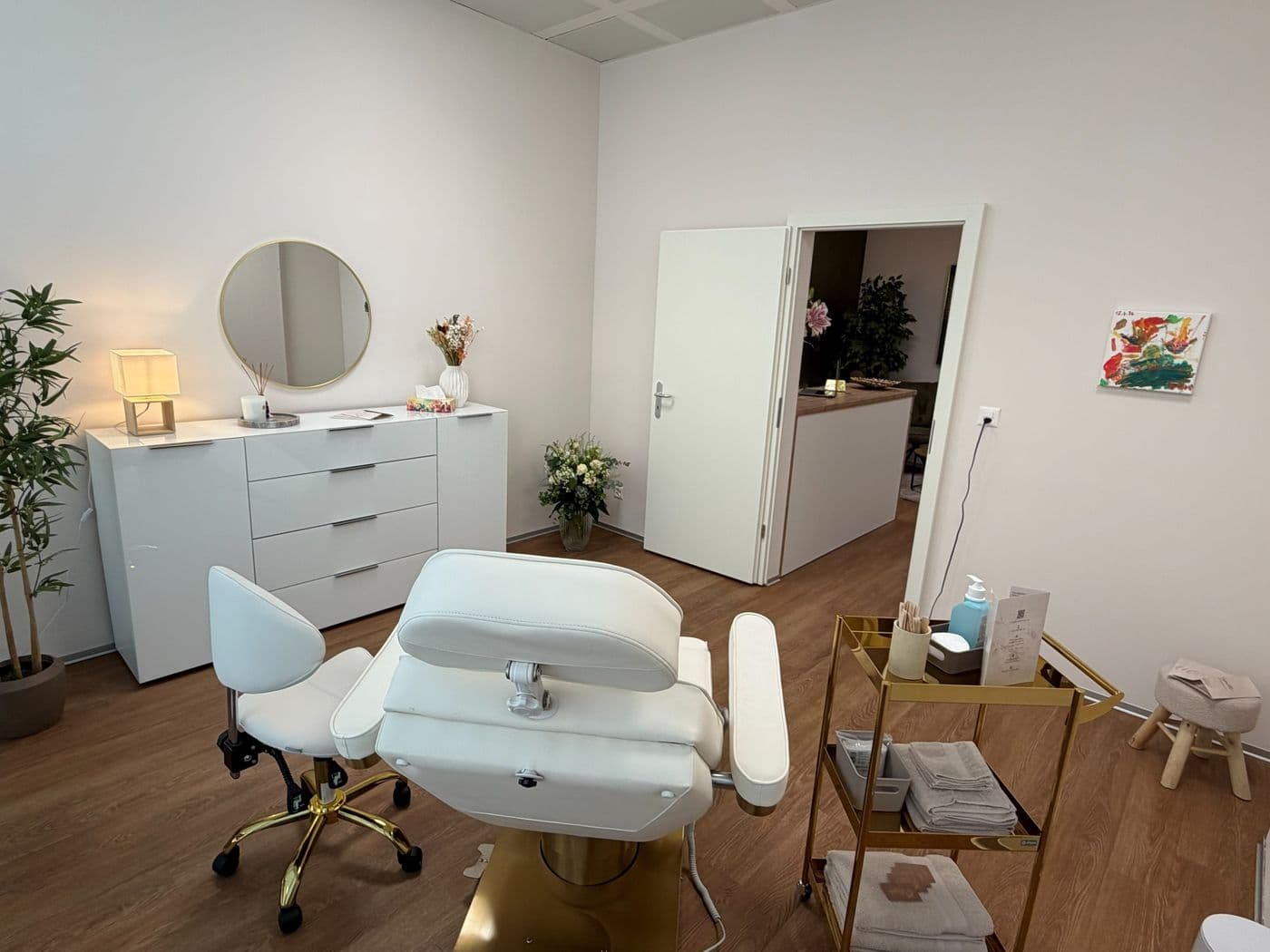 Behandlungsraum für Permanent Make-up bei Brigitte Esthetica